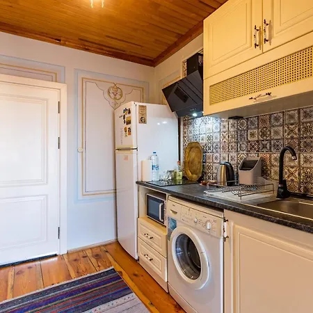 Ali Pasha Apartment Aparthotel 4*