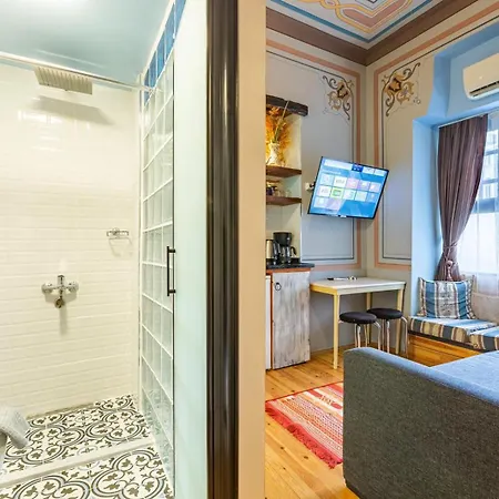 Ali Pasha Aparthotel 4*